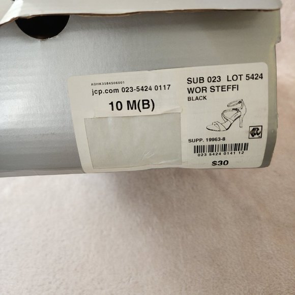 Worthington Steffi Black Heel - Picture 2 of 4